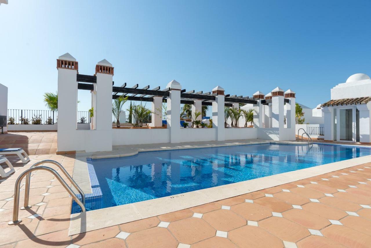 Luxury Duplex- 7 Minutes From The Beach Торремолинос Экстерьер фото